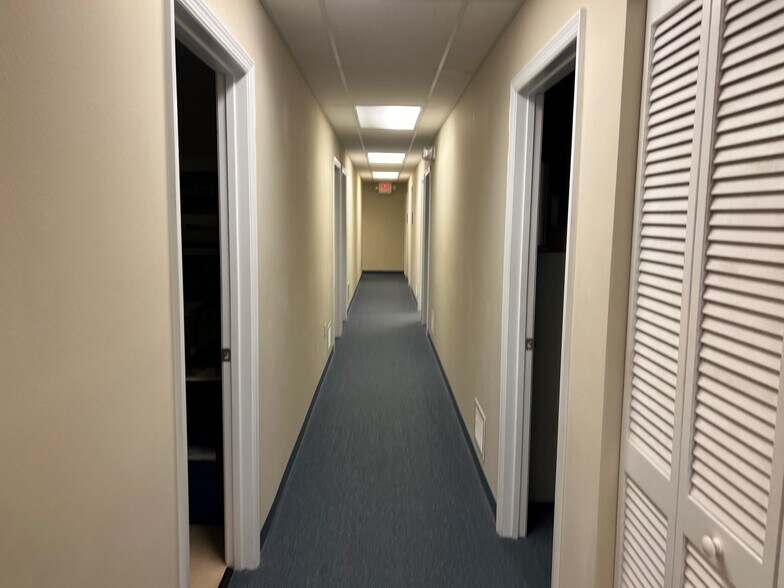 More Photos Of 105-111 Cleveland Ave, Cocoa Beach Storefront For Sale