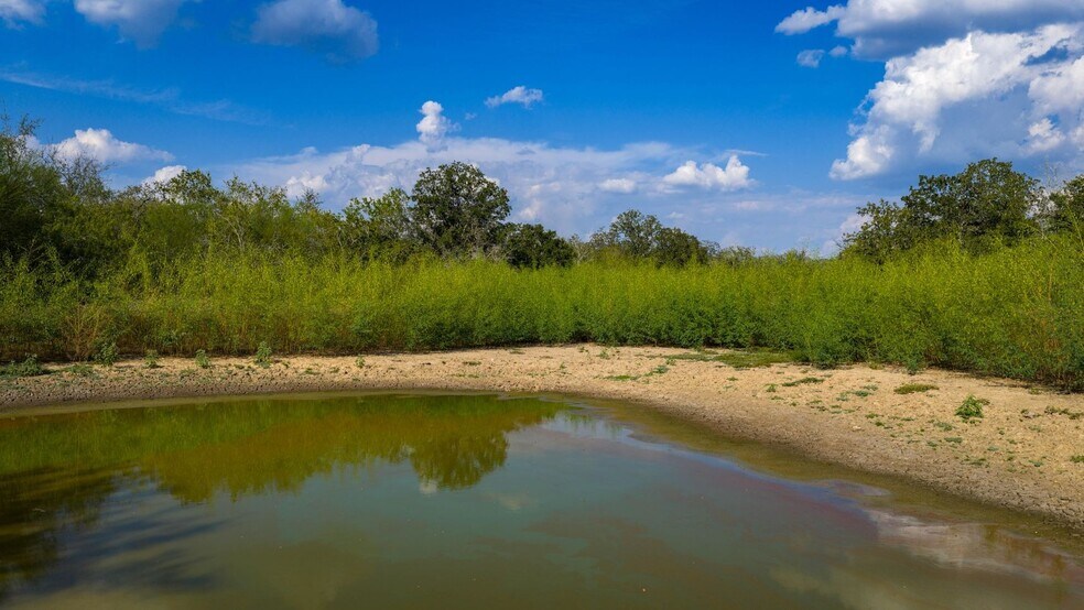 More Photos Of 879 County Road 421, Gonzales Land For Sale