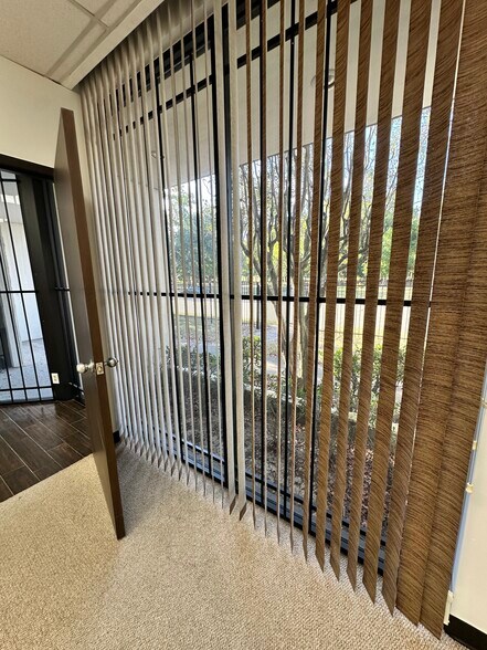 More Photos Of 740 Bradfield Rd, Houston Light Distribution For Lease