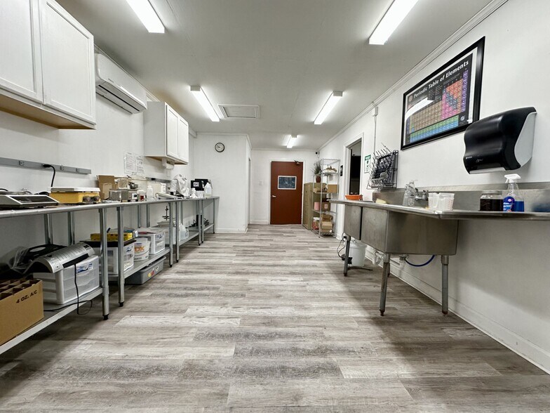 More Photos Of 181 Saluda St, Chester Warehouse For Lease