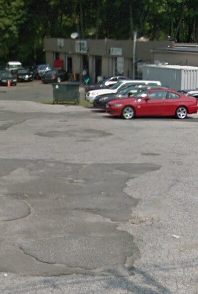 More Photos Of 9 South St, Danbury Service For Lease