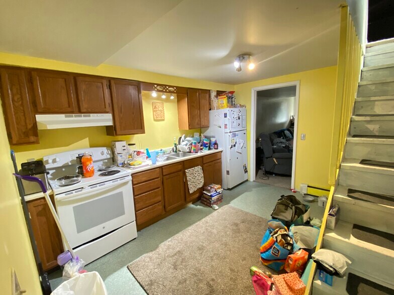 More Photos Of 105 N Fifth St, Roscommon Freestanding For Sale