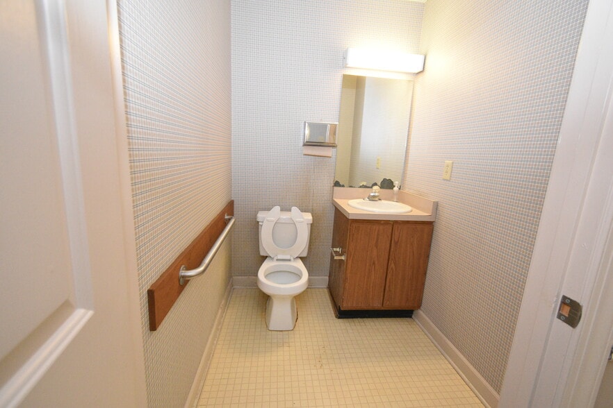 More Photos Of 3200 Croasdaile Dr, Durham Medical For Sale