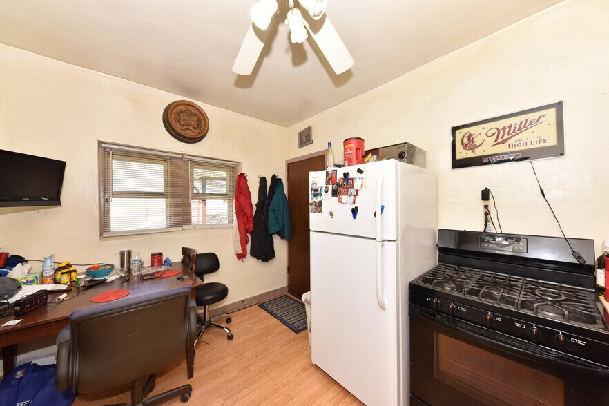 More Photos Of N96W20275 County Line Rd, Menomonee Falls Multifamily For Sale