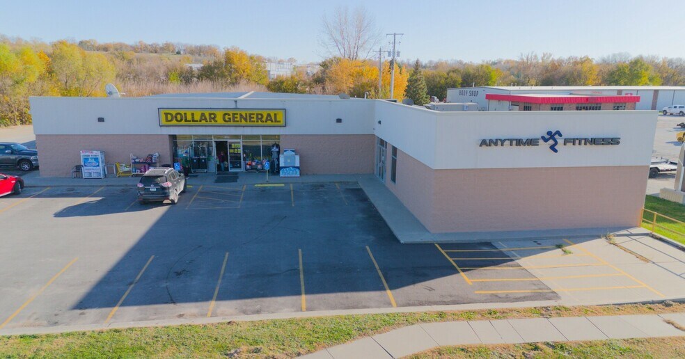 More Photos Of 1205 S Locust St, Glenwood Storefront For Sale