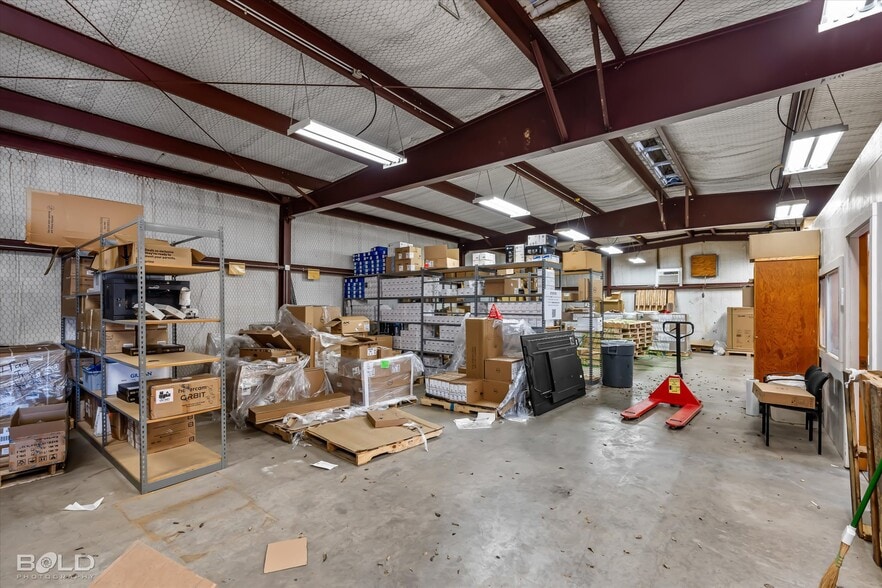 More Photos Of 523 Oxford Rd, Mansfield Office For Sale