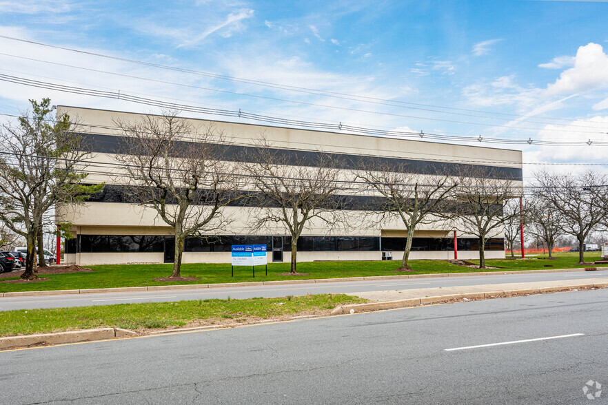 Primary Photo Of 3000 Hadley Rd, South Plainfield Office For Lease