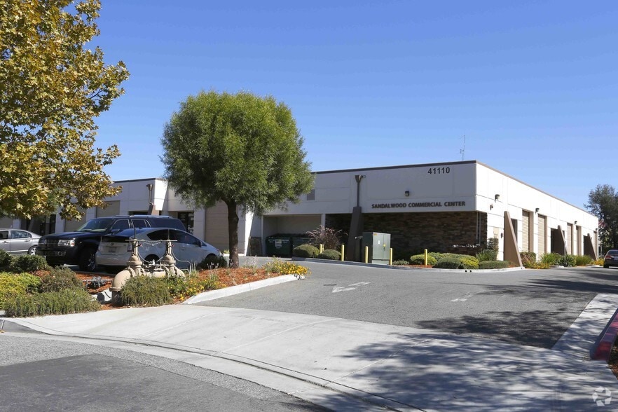 More Photos Of 41110 Sandalwood Cir, Murrieta Warehouse For Lease