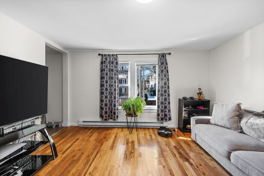 More Photos Of 61-65 Broad St, Marlborough Apartments For Sale