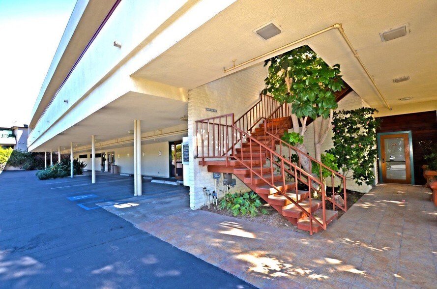 More Photos Of 100 Border Ave, Solana Beach Office For Sale