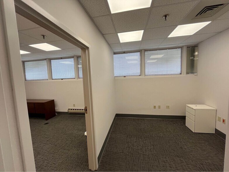 More Photos Of 446-450 Union Blvd, Allentown Medical For Lease