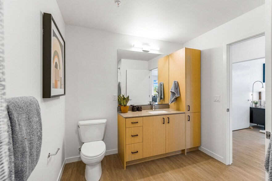More Photos Of 17620 NE 69th Ct, Redmond Apartments For Lease