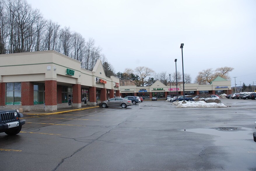 More Photos Of 1535 S Division St, Traverse City Storefront For Sale