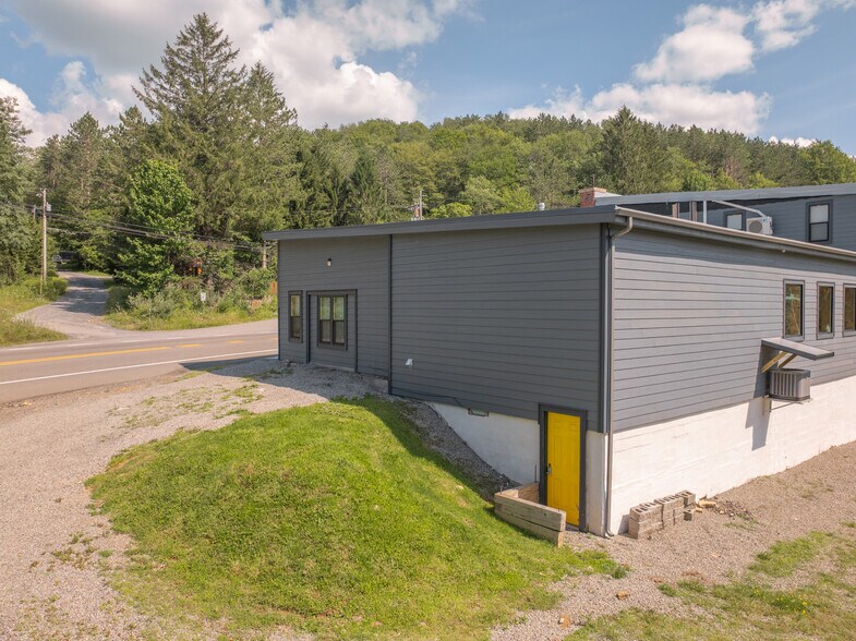 More Photos Of 541 Spruce St, Thomas Flex For Sale