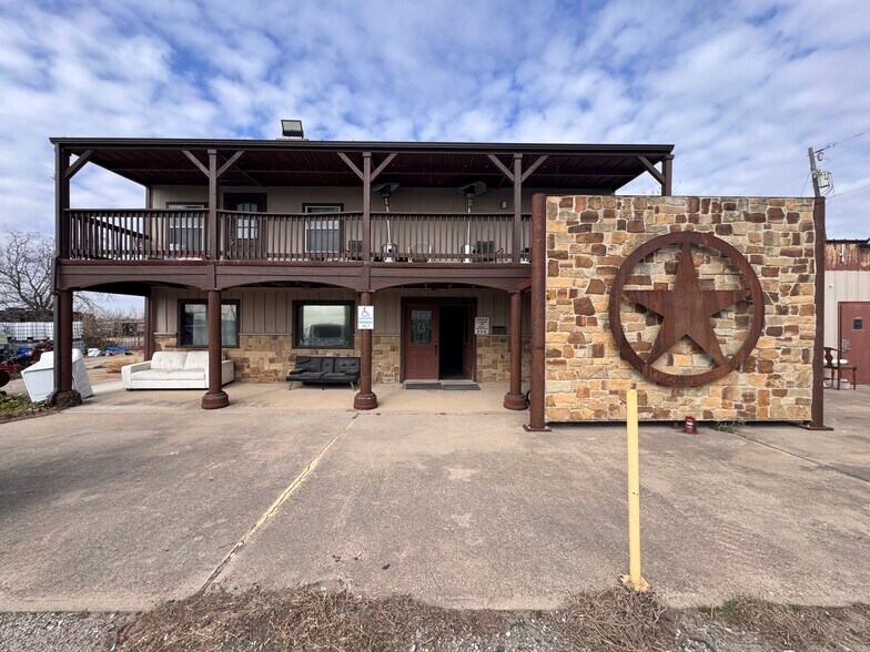 More Photos Of 9701 E Highway 67, Alvarado Service For Sale