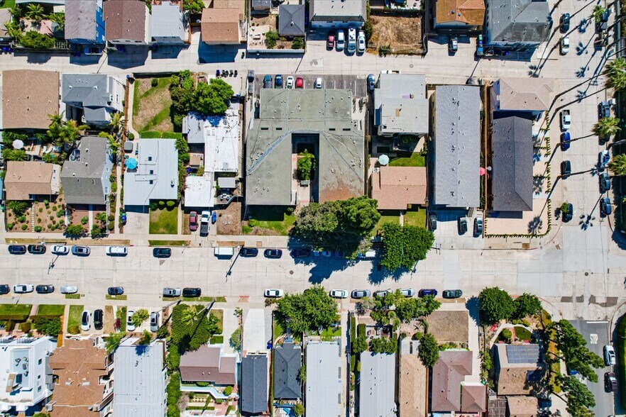 More Photos Of 2125 Reed Ave, San Diego Apartments For Sale