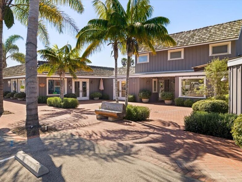 More Photos Of 3823 Santa Claus Ln, Carpinteria Restaurant For Sale