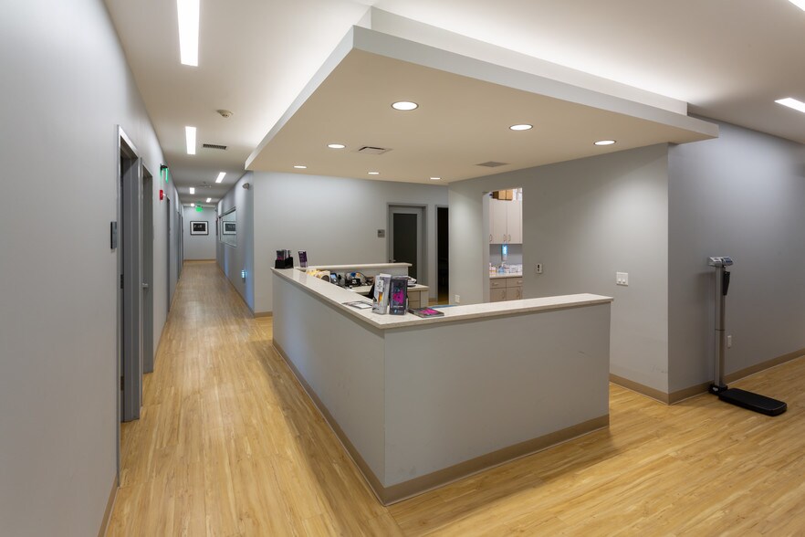 More Photos Of 376 Lafayette Ave, Sparta Medical For Lease