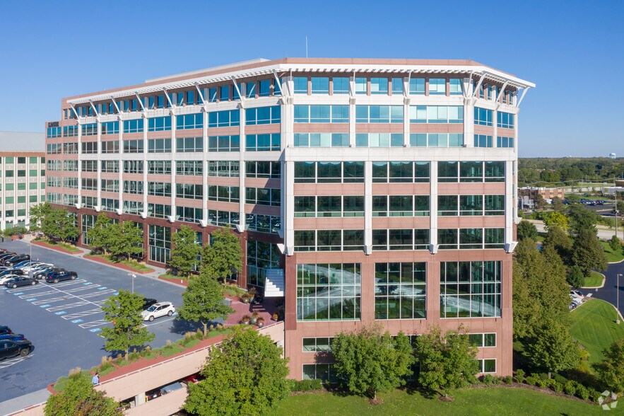 Primary Photo Of 3333 Warrenville Rd, Lisle Office For Lease