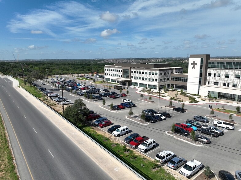 More Photos Of 3011 W Loop 1604 N, San Antonio Medical For Lease