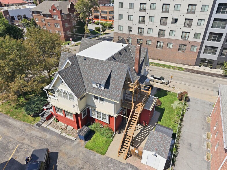 More Photos Of 401 S 38th Ave, Omaha Apartments For Sale