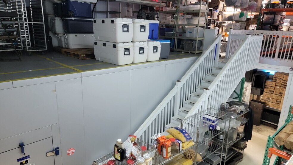 More Photos Of 352 Tall Pines Rd, West Palm Beach Warehouse For Lease