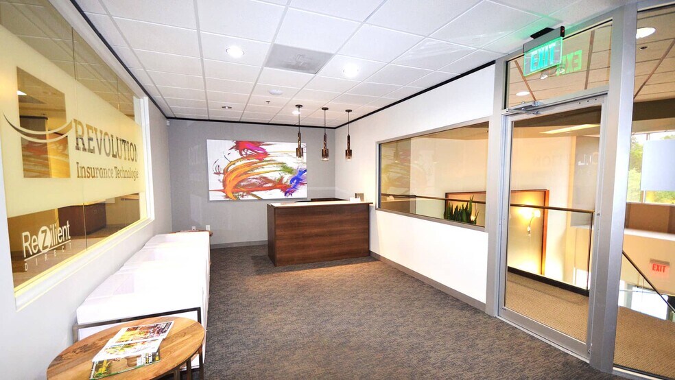 More Photos Of 9433 Bee Caves Rd, Austin Unknown For Lease