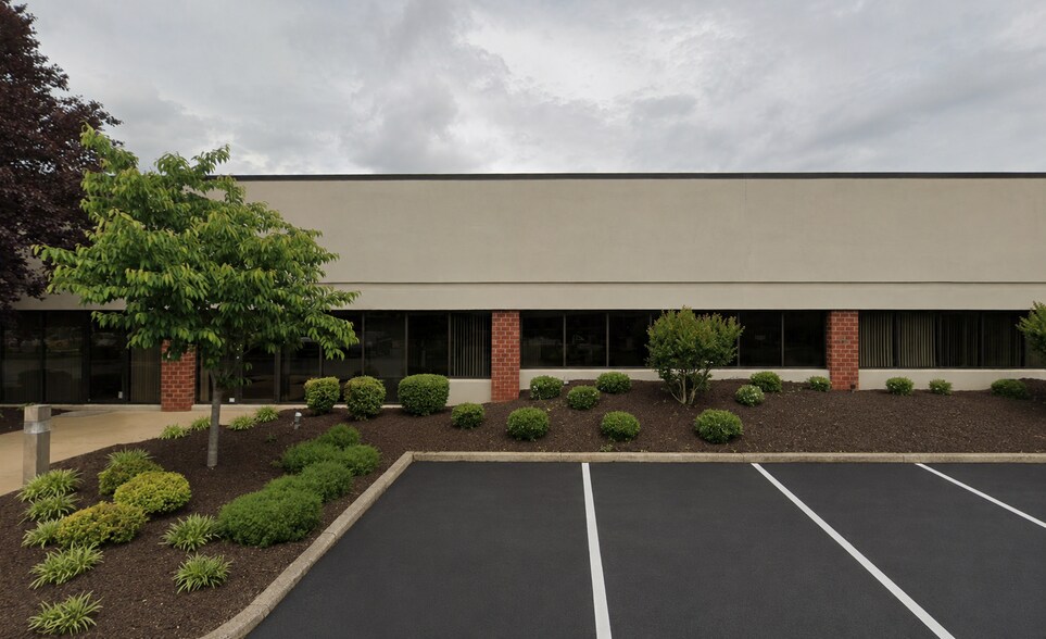 Primary Photo Of 501-505 Gordon Dr, Exton Flex For Lease