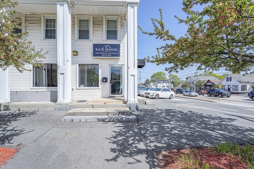 More Photos Of 308 Main St, Oxford Apartments For Sale