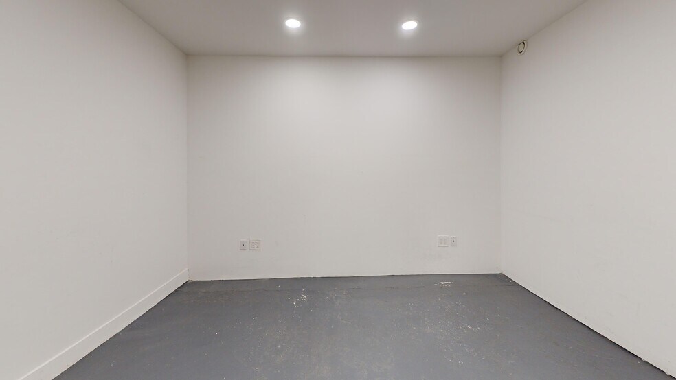 More Photos Of 83-85 Metropolitan Ave, Brooklyn Storefront Retail Office For Lease