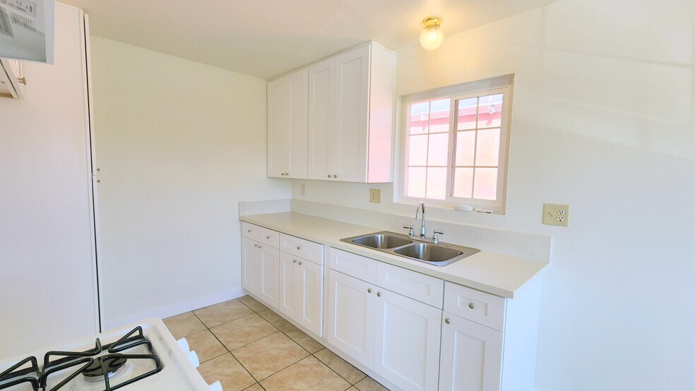 More Photos Of 2325 Angela St, Pomona Apartments For Sale