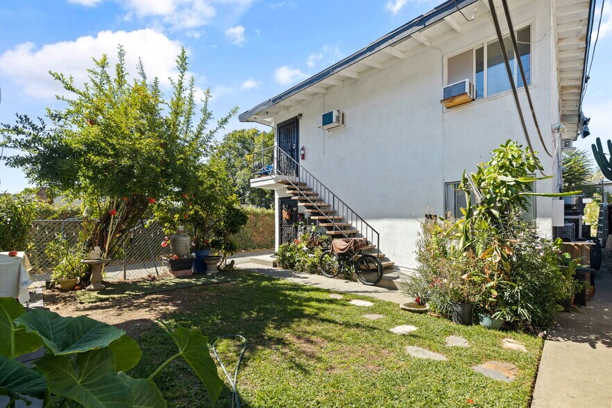 More Photos Of 541 N Summit Ave, Pasadena Apartments For Sale