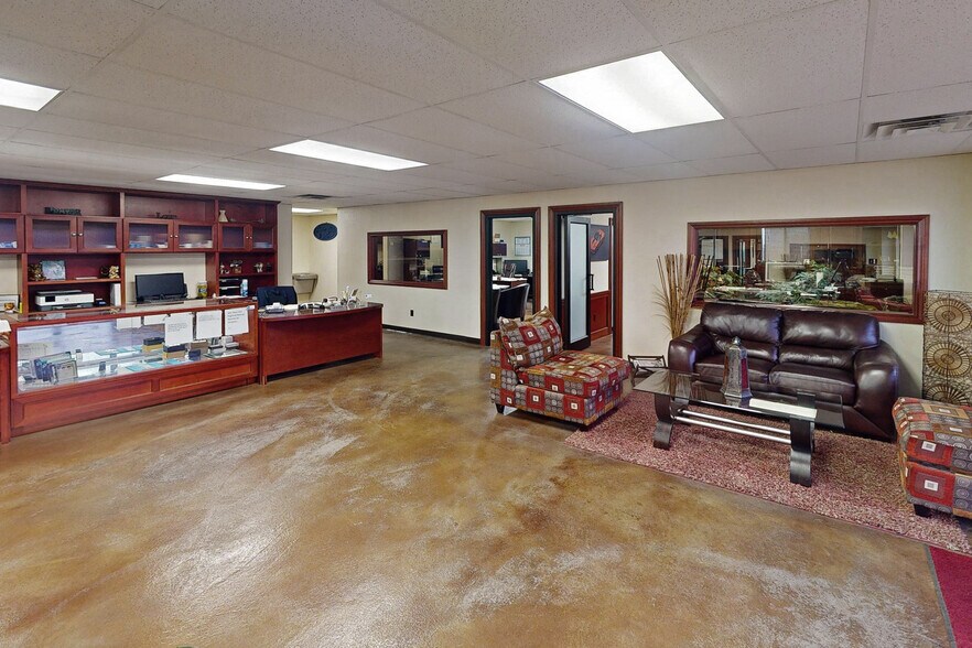 More Photos Of 21262 US Highway 59, New Caney Manufacturing For Sale