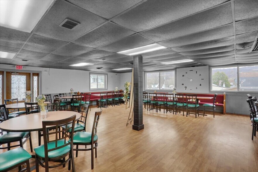 More Photos Of 16 Columbia Ave, Reading Restaurant For Sale