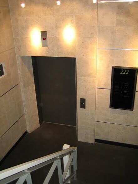 More Photos Of 222 W Ontario St, Chicago Loft Creative Space For Sale
