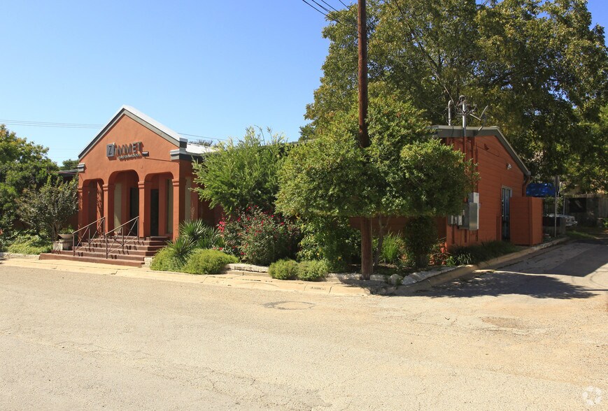 More Photos Of 1500 W 34th St, Austin Medical For Lease