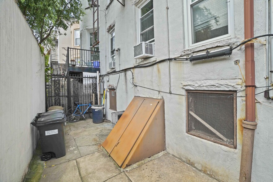 More Photos Of 6046 Putnam Ave, Ridgewood Apartments For Sale