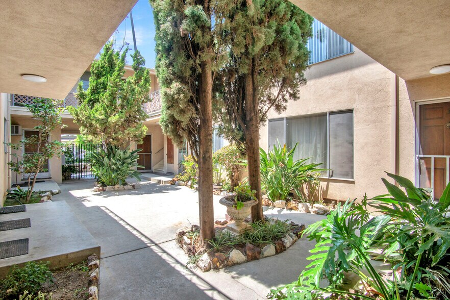 More Photos Of 1734-1740 Taft Ave, Los Angeles Apartments For Sale