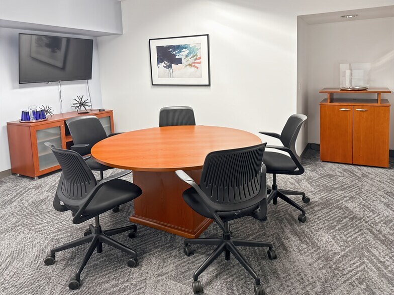 More Photos Of 3017 Douglas Blvd, Roseville Coworking Space