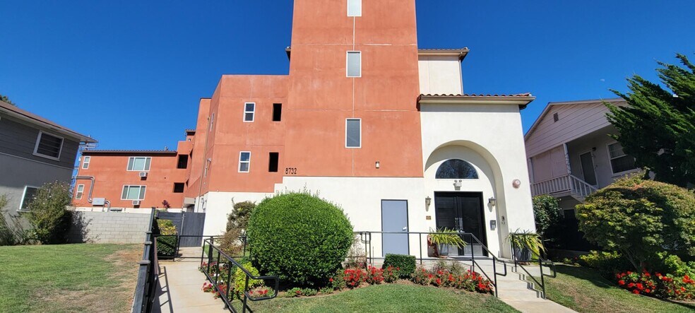 More Photos Of 8732 Reading Ave, Los Angeles Apartments For Sale