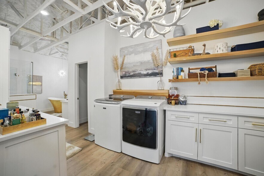 More Photos Of , Lavon Unknown For Sale