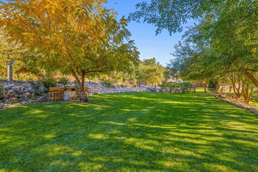 More Photos Of 13706 US 95, White Bird Trailer Camper Park For Sale