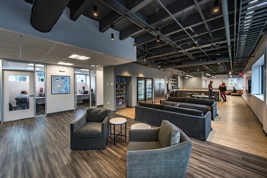 More Photos Of 153 Needham St, Newton Storefront Retail Office For Lease