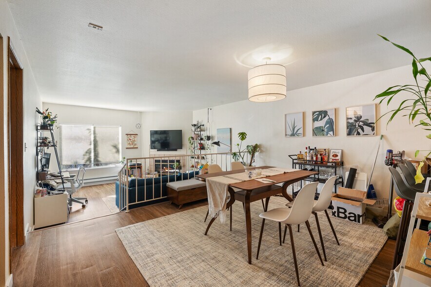 More Photos Of 2418 NW 57th St, Seattle Multifamily For Sale