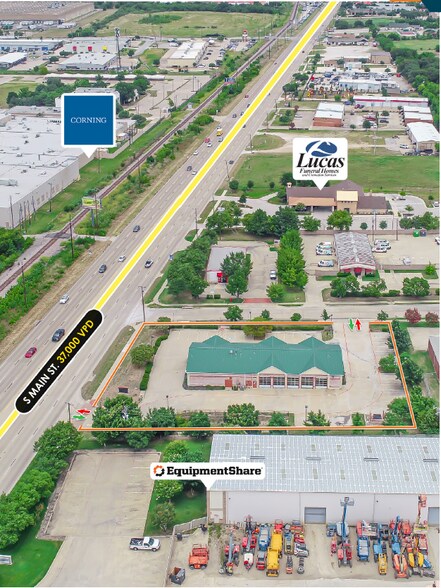 More Photos Of 1661 S Main St, Keller Freestanding For Sale