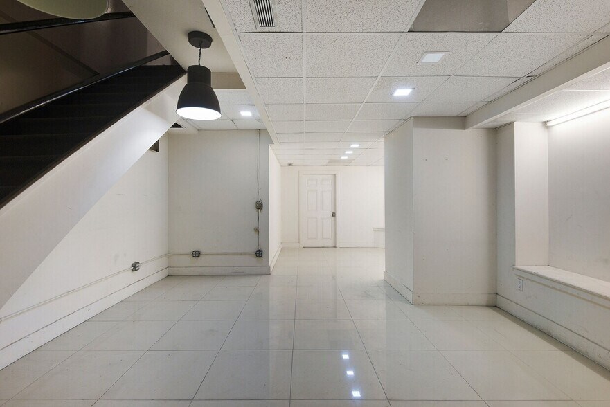 More Photos Of 345 W 13th St, New York Multifamily For Sale