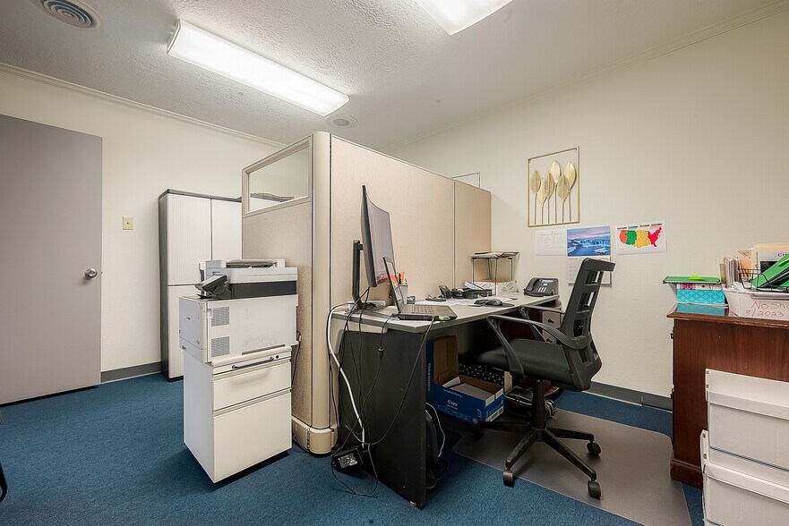 More Photos Of 208-214 E X St, Deer Park Medical For Lease