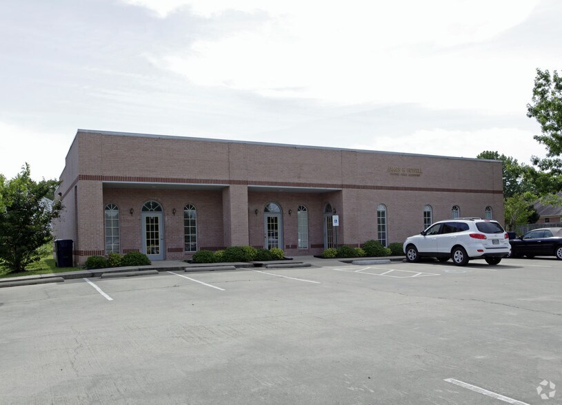 Primary Photo Of 6980 Dogwood Manor Dr, Olive Branch Office For Lease