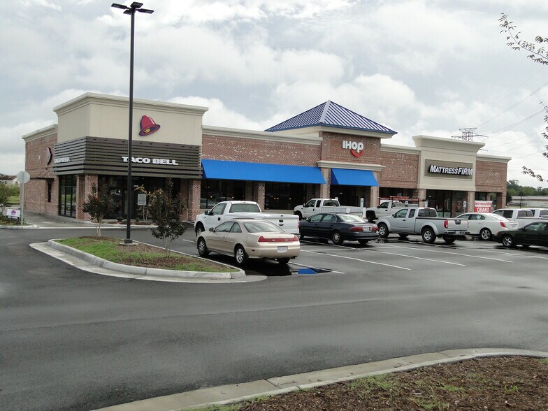 More Photos Of 6540 Hampton Roads Pky, Suffolk General Retail For Lease