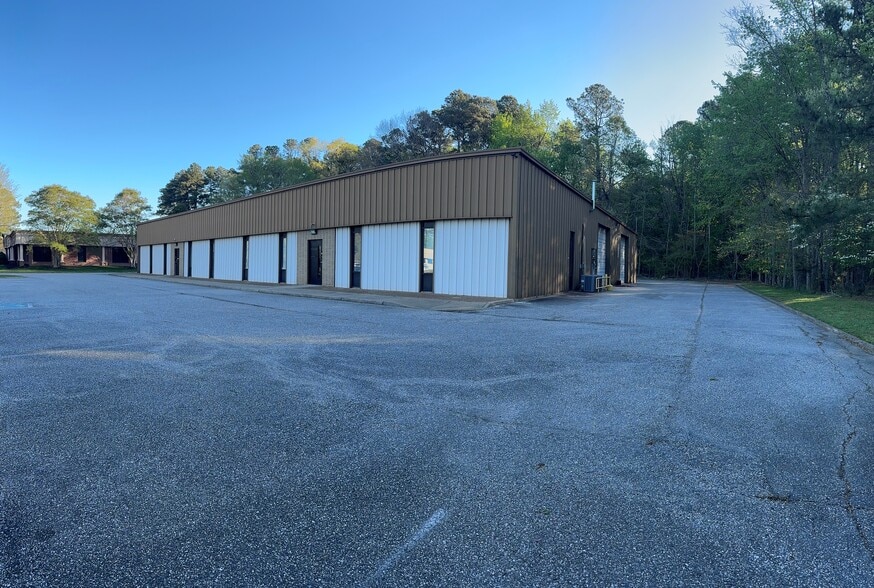 More Photos Of 12680 Mcmanus Blvd, Newport News Warehouse For Lease